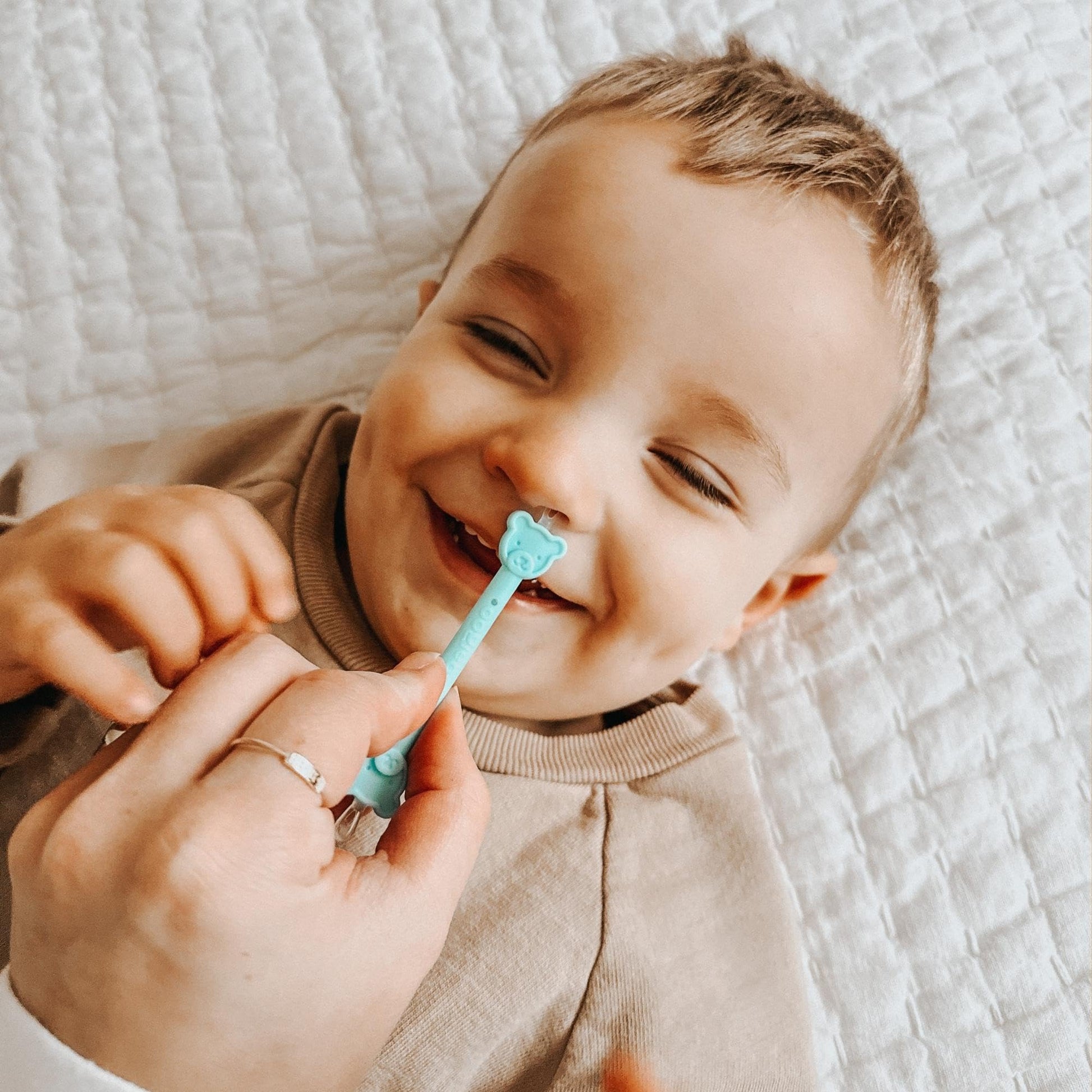 oogiebear - Nose and Ear Gadget. Safe, Easy Nasal Booger and Ear Cleaner oogiebearBuy Supplements Australia