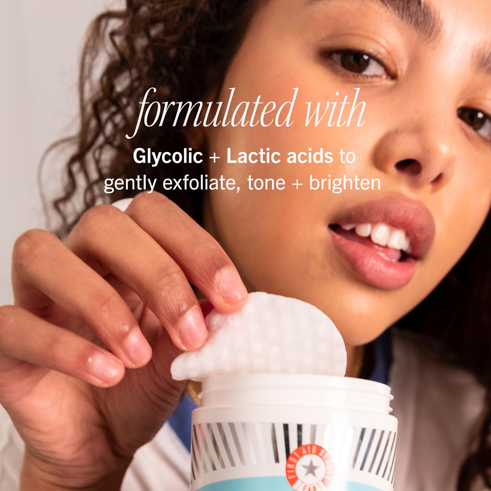 First Aid Beauty - Facial Radiance Pads with Glycolic & Lactic Acids, Daily Exfoliating Pads - Maple Wellness Supplements