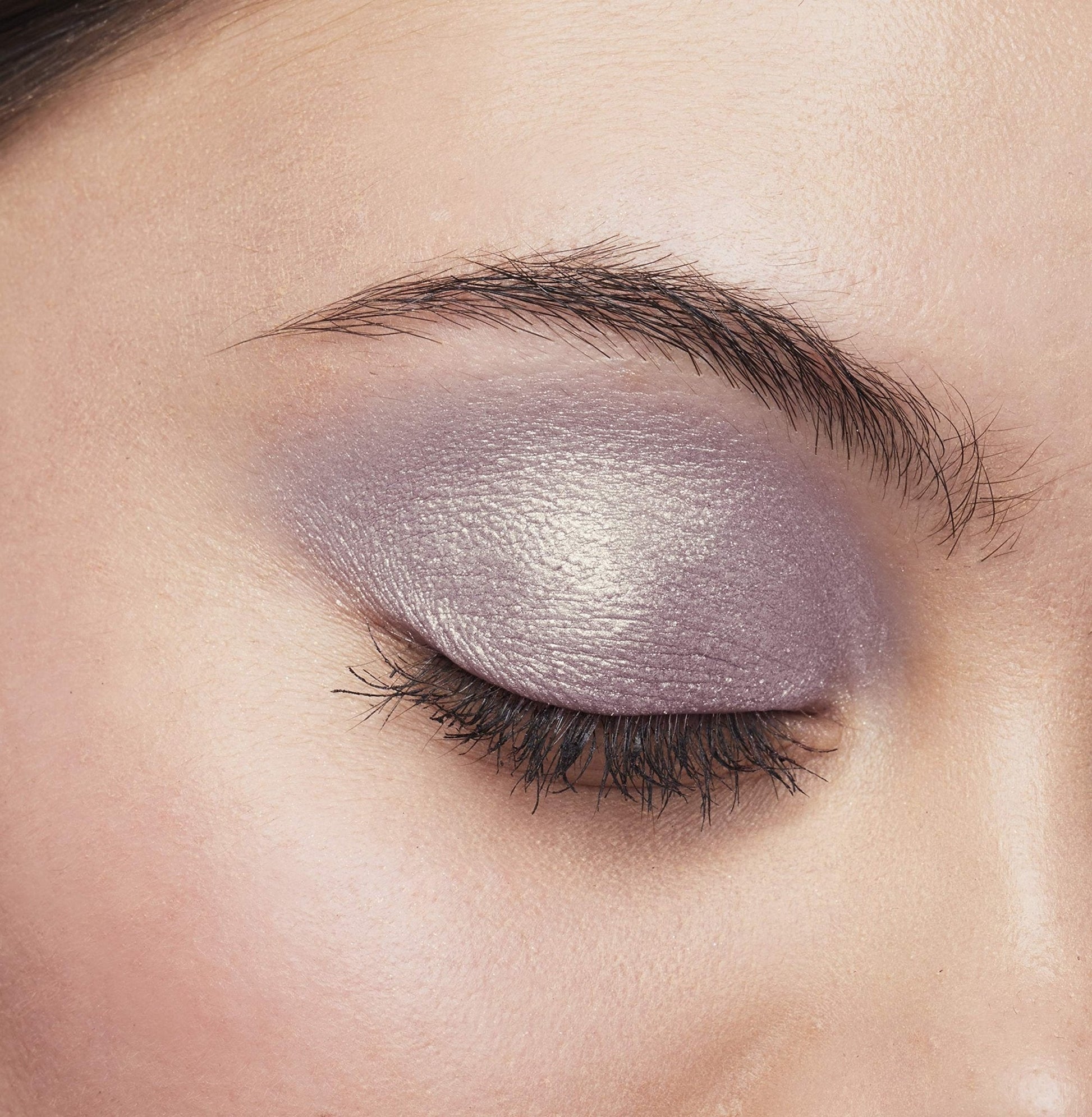 L'Oreal Paris Brilliant Eyes Shimmer Liquid Eye Shadow, Longwearing Lasting Shimmer, Crease Resistant, Flake-Proof, Precision Applicator, Quick Dry, Non-Greasy, Amethyst Quartz, 0.1 oz. - Maple Wellness Supplements