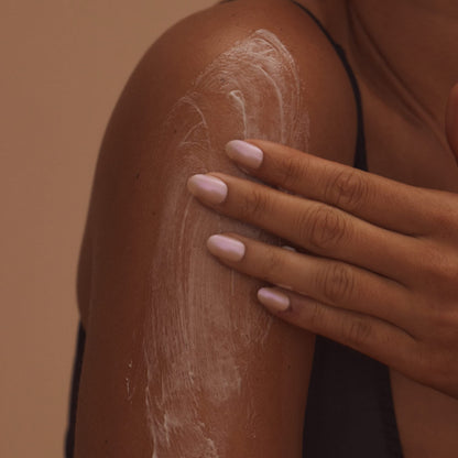'+ Lux Unfiltered Tall Pour N°14 Body Lotion for Women - Moisturizing Body Cream with Jojoba, Squalane, Shea Butter, Vitamin C & Hyaluronic Acid - Hydrating Body Lotion, Non-Greasy - Santal - Maple Wellness Supplements
