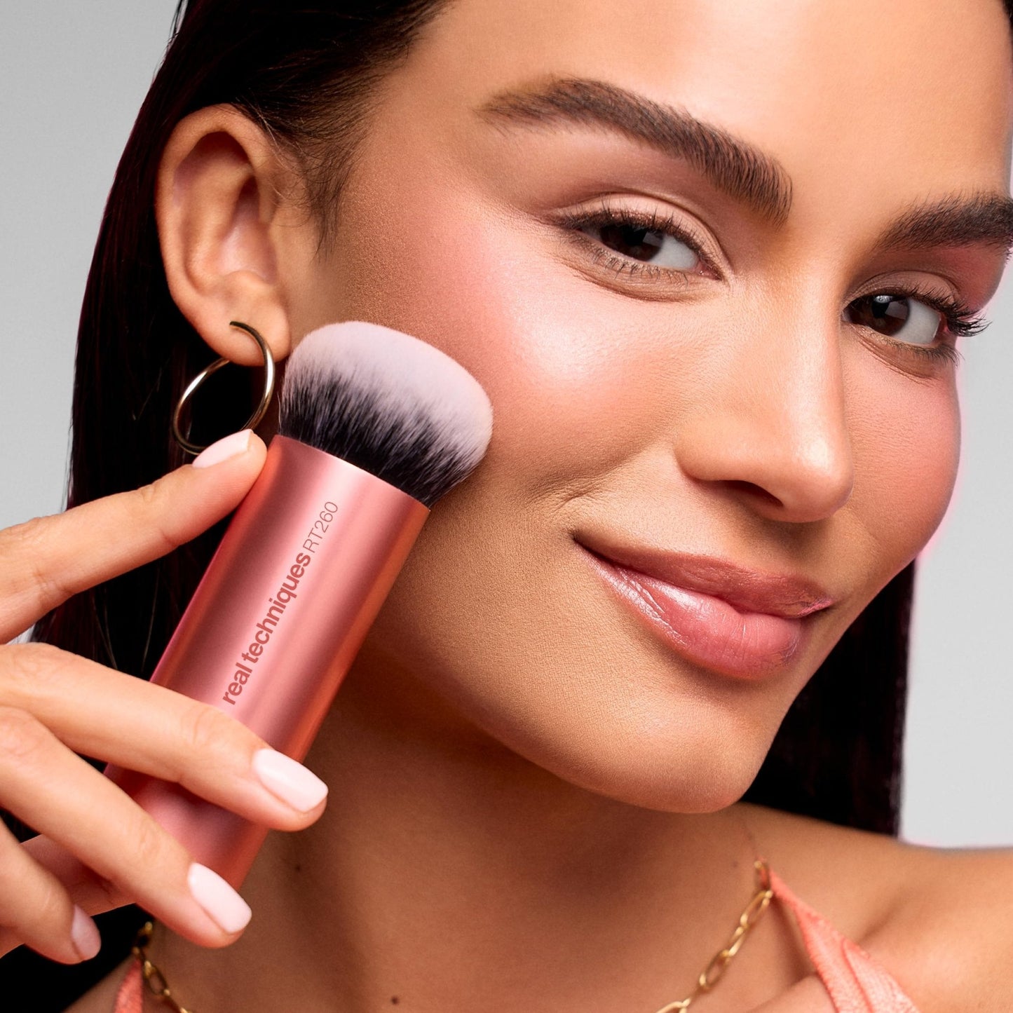 Real Techniques Bubble Blending Makeup Brush, Multipurpose Foundation Brush For Liquid, Cream, & Powder Products, Unique Round Brush Head, Synthetic Bristles, Vegan & Cruelty Free, 1 Count - Maple Wellness Supplements